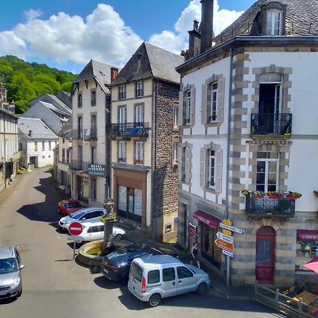 Les Arvernes Rochefort-Montagne Bagian luar foto