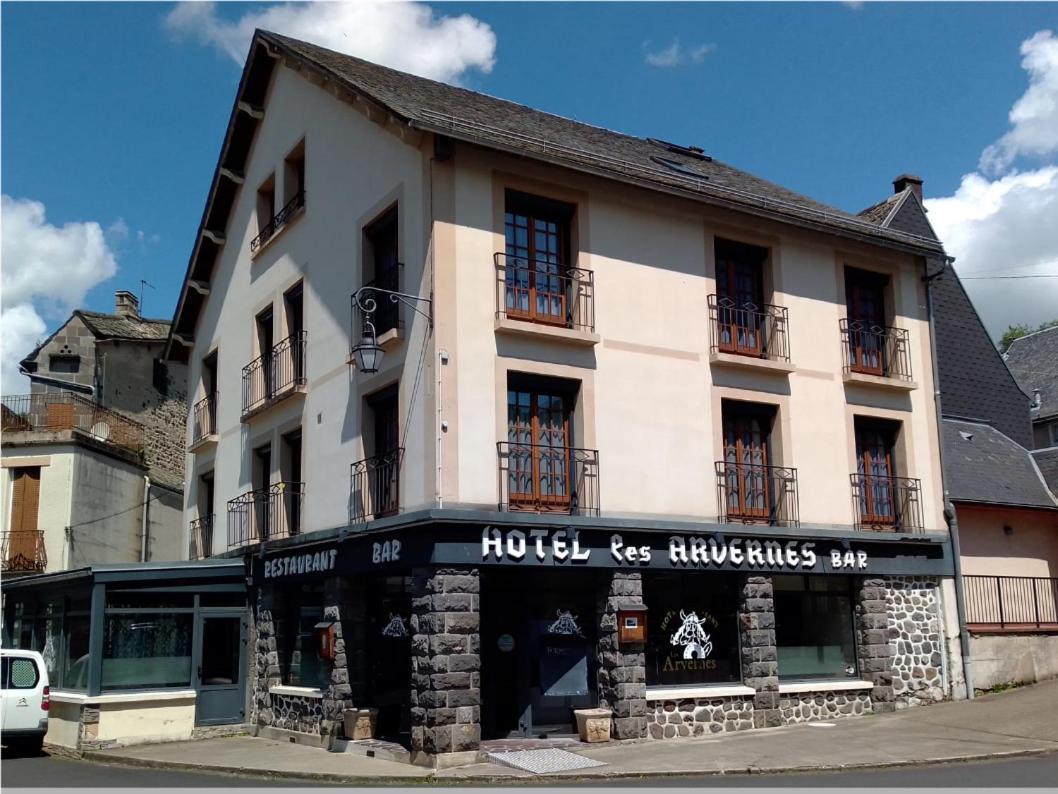 Les Arvernes Rochefort-Montagne Bagian luar foto
